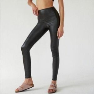 Aritzia‎ Leggings